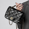 Metal chain diamond grid handbag