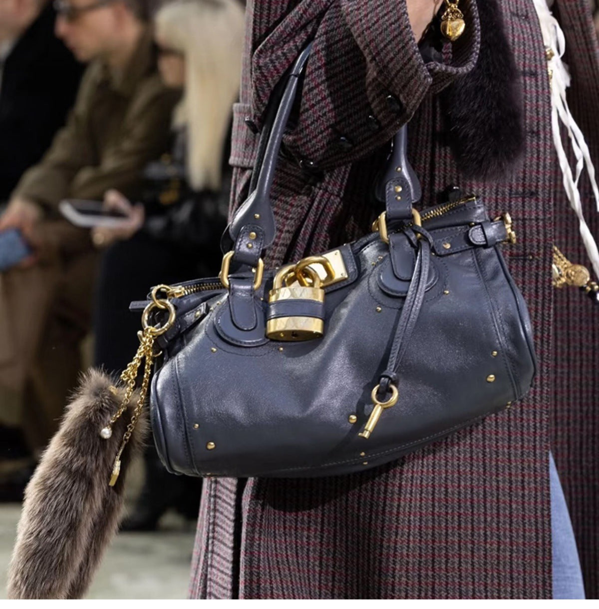 Vintage Distressed Padlock Bag Fashionable Handheld Crossbody Bag for Women